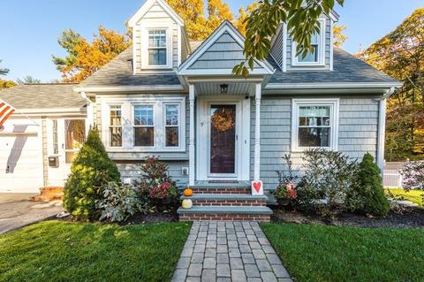 9 Robert St, Wakefield, MA 01880 photo 2