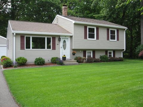 34 Entrybrook Dr, Springfield, MA 01108 photo 2