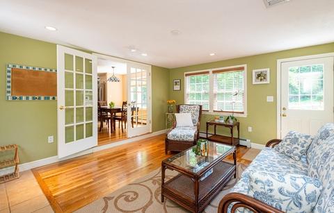 146 Willow St, Reading, MA 01867 photo 6