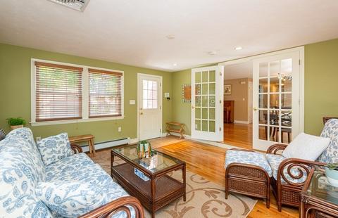 146 Willow St, Reading, MA 01867 photo 4