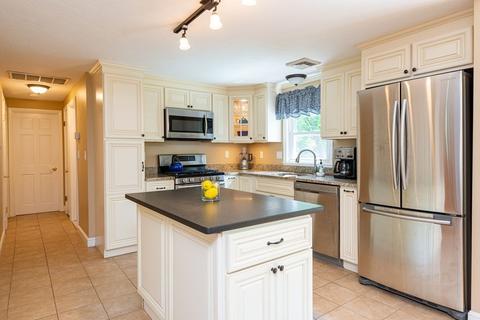 146 Willow St, Reading, MA 01867 photo 17