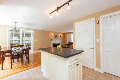 146 Willow St, Reading, MA 01867 photo 15