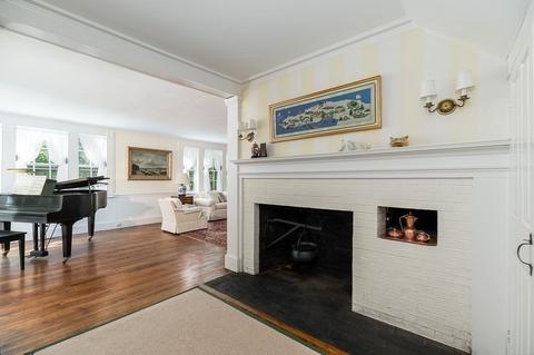 152 Leonard St, Gloucester, MA 01930 photo 5