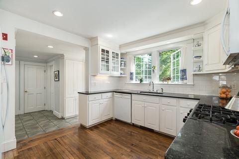 152 Leonard St, Gloucester, MA 01930 photo 12