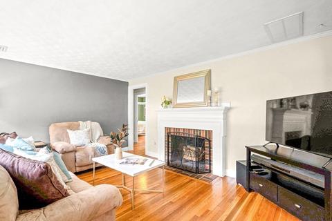 210 Lowell St, Reading, MA 01867 photo 13