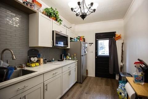 306 Division St, Fall River, MA 02721 photo 5