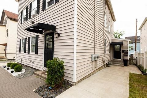 306 Division St, Fall River, MA 02721 photo 2