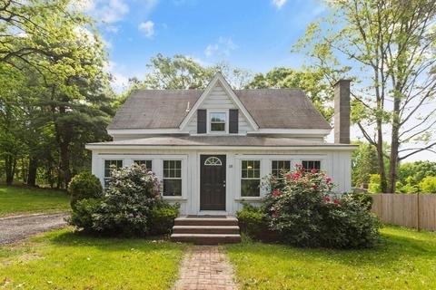 18 Shawmut Ave, Danvers, MA 01923 photo 1
