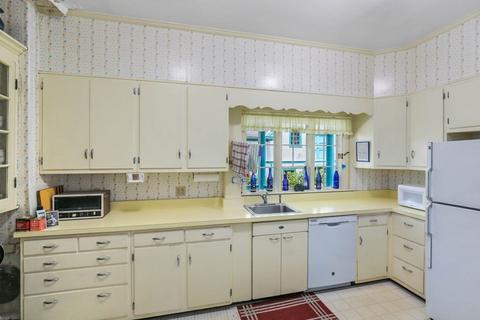 5 Fenimore Rd, Worcester, MA 01609 photo 14