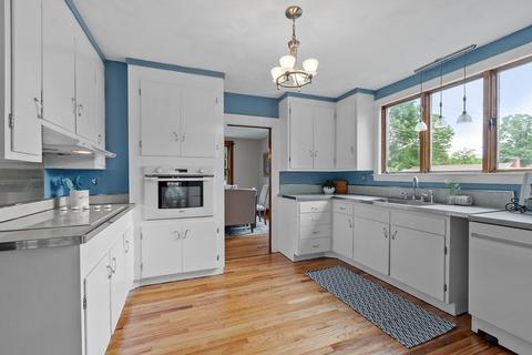 14 Brown St, Maynard, MA 01754 photo 9