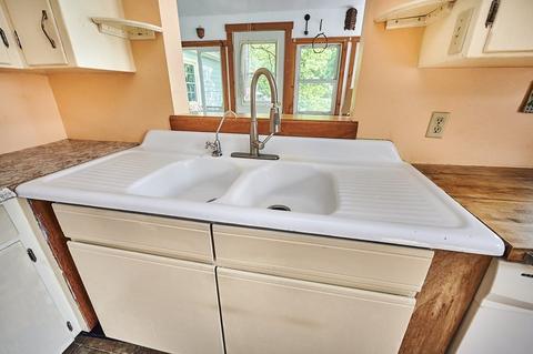 36 Clark St, Easthampton, MA 01027 photo 9