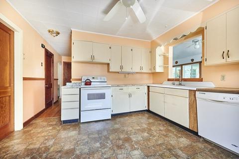 36 Clark St, Easthampton, MA 01027 photo 8