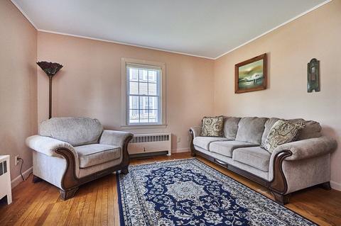 36 Clark St, Easthampton, MA 01027 photo 3
