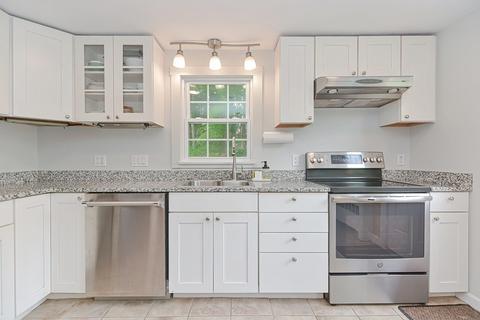 11 Lawsbrook Rd, Acton, MA 01720 photo 4