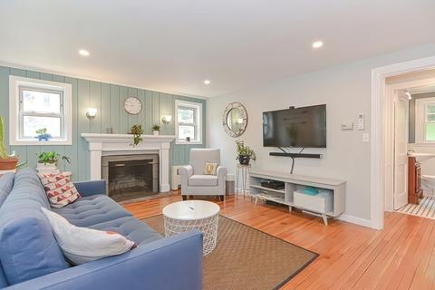 11 Lawsbrook Rd, Acton, MA 01720 photo 9