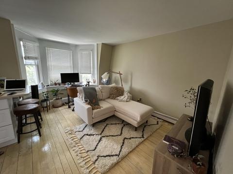 464 E 3rd St, Boston, MA 02127 photo 4