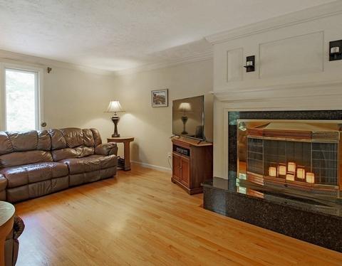 59 Forest St, Upton, MA 01568 photo 4