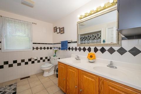 2 Weetamoe St, Worcester, MA 01602 photo 15