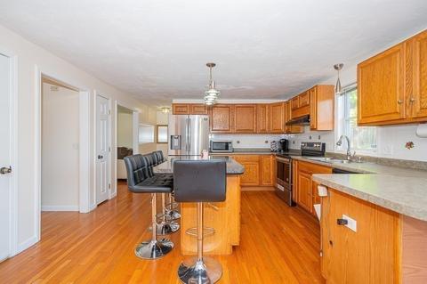 2 Weetamoe St, Worcester, MA 01602 photo 10