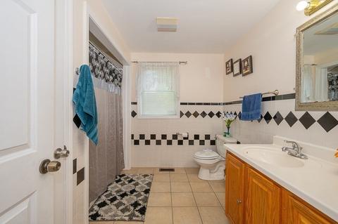 2 Weetamoe St, Worcester, MA 01602 photo 16