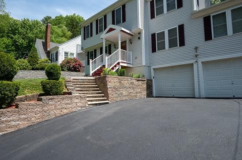 2 Weetamoe St, Worcester, MA 01602 photo 2