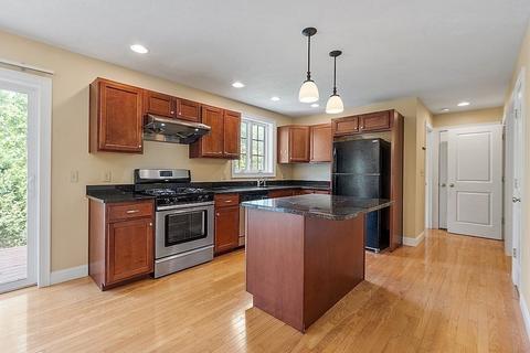 70 Fox Run Dr, Ayer, MA 01432 photo 13