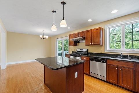 70 Fox Run Dr, Ayer, MA 01432 photo 10