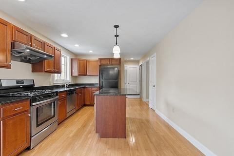 70 Fox Run Dr, Ayer, MA 01432 photo 12