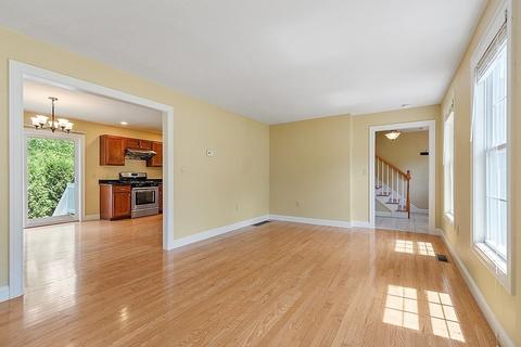70 Fox Run Dr, Ayer, MA 01432 photo 8