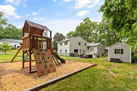 46 Putnam Rd, Reading, MA 01867 photo 39