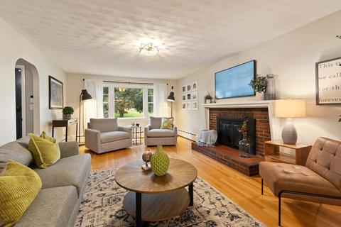 46 Putnam Rd, Reading, MA 01867 photo 12