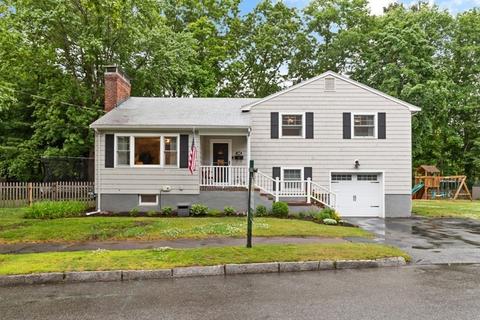 46 Putnam Rd, Reading, MA 01867 photo 2