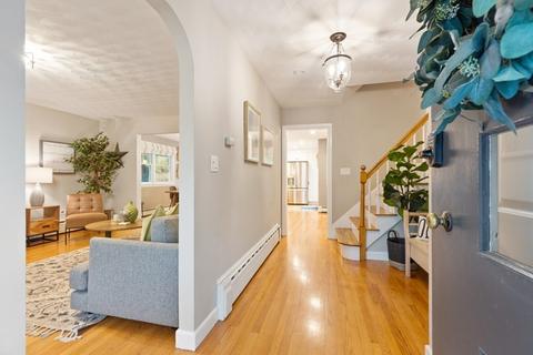 46 Putnam Rd, Reading, MA 01867 photo 6