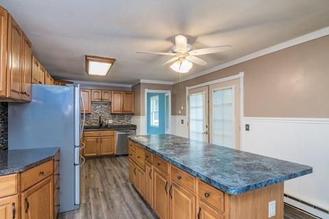 160 Vincent St, Springfield, MA 01129 photo 6
