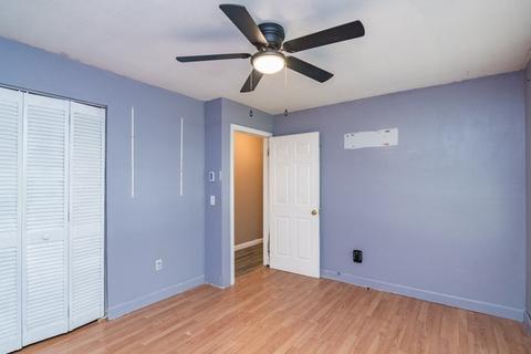 160 Vincent St, Springfield, MA 01129 photo 9