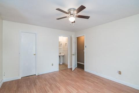 160 Vincent St, Springfield, MA 01129 photo 11