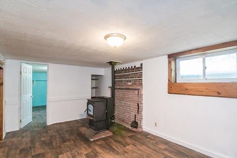 160 Vincent St, Springfield, MA 01129 photo 17