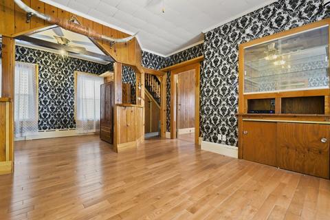 71 Pine St, Lowell, MA 01851 photo 8