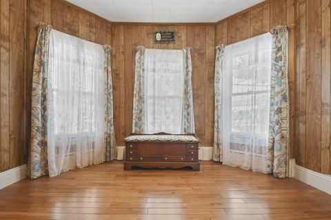 71 Pine St, Lowell, MA 01851 photo 5