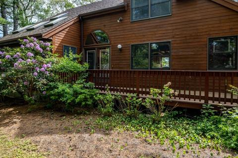 25 Studio Dr, Bourne, MA 02532 photo 2