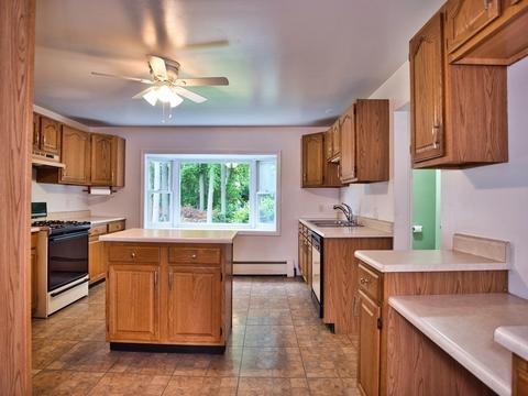 880 Montgomery St, Fall River, MA 02720 photo 7