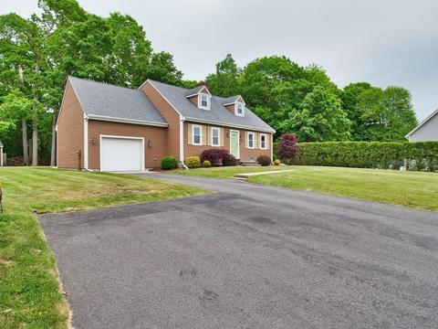 880 Montgomery St, Fall River, MA 02720 photo 3