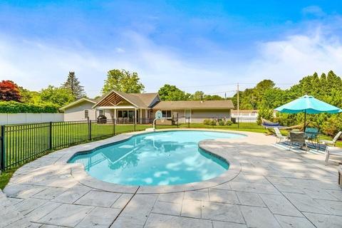 3 Michael Rd, Hingham, MA 02043 photo 2