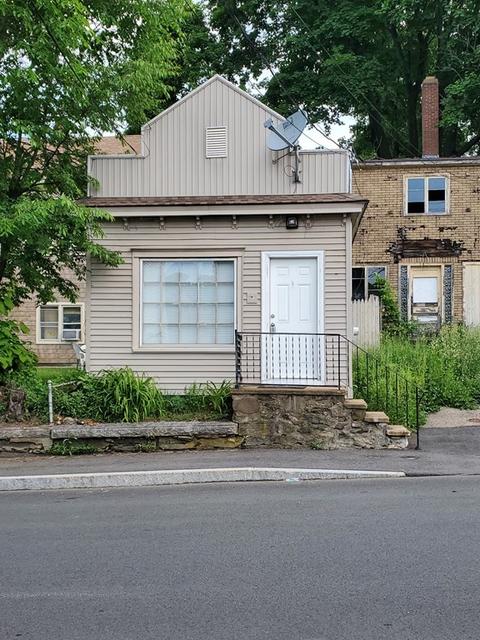 5 Cherry St, Spencer, MA 01562 photo 2