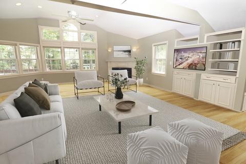 42 Gilbert Rd, Needham, MA 02492 photo 2