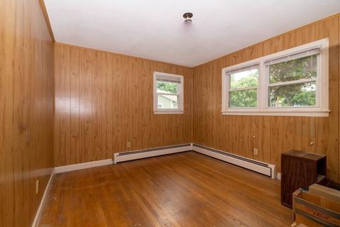 5 Thomas Rd, Lawrence, MA 01843 photo 8