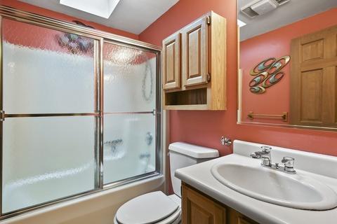 26 Gates Rd, Worcester, MA 01603 photo 16