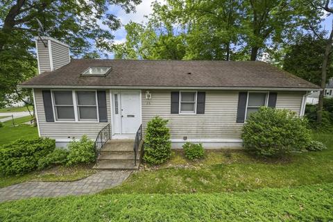 26 Gates Rd, Worcester, MA 01603 photo 2
