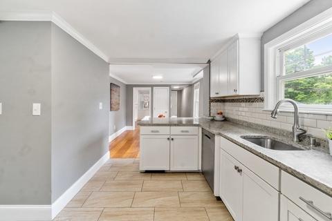 15 Messinger St, Canton, MA 02021 photo 9