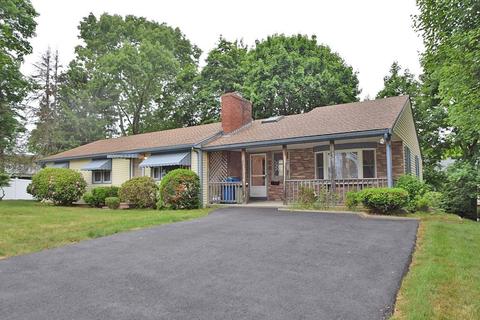 4 Darrell Dr, Randolph, MA 02368 photo 1